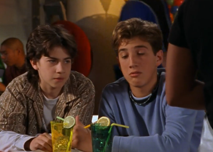 Gordo-is-gonna-give-every-date-he-ever-has-this-look-and-complain-on-the-internet-that-girls-hate-him---lizzie-mcguire-reviewed.png