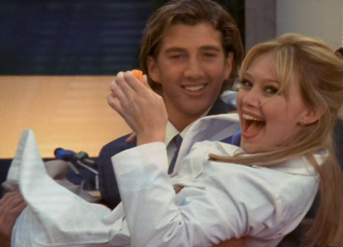 living-the-dream--lizzie-mcguire-reviewed.png